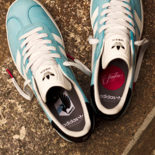 La familia turf shoes hot sale