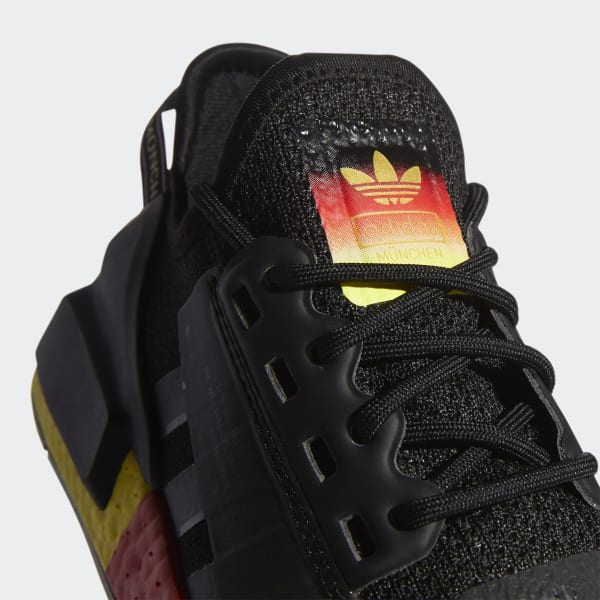 nmd_r1 v2 munich shoes