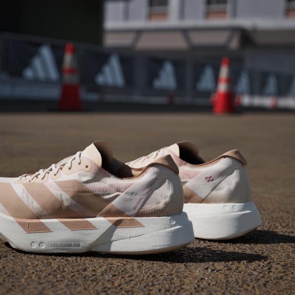 Tênis Adizero Adios Pro 4 - Branco adidas | adidas Brasil