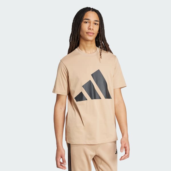 Marron Remera Essentials Big Logo