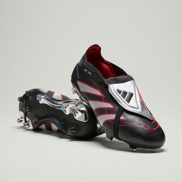 Bota de fútbol Predator Obsidian Strike Fold-Over Tongue (césped