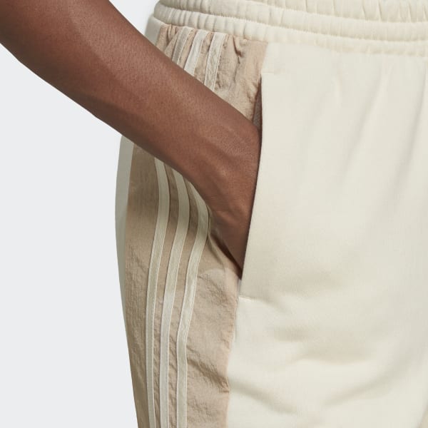 Bialy Adicolor Classics Joggers DWC26
