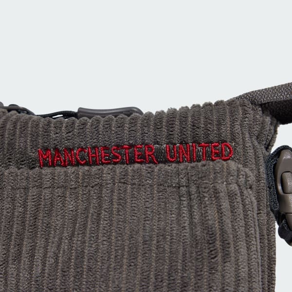 Adidas man utd bag clearance