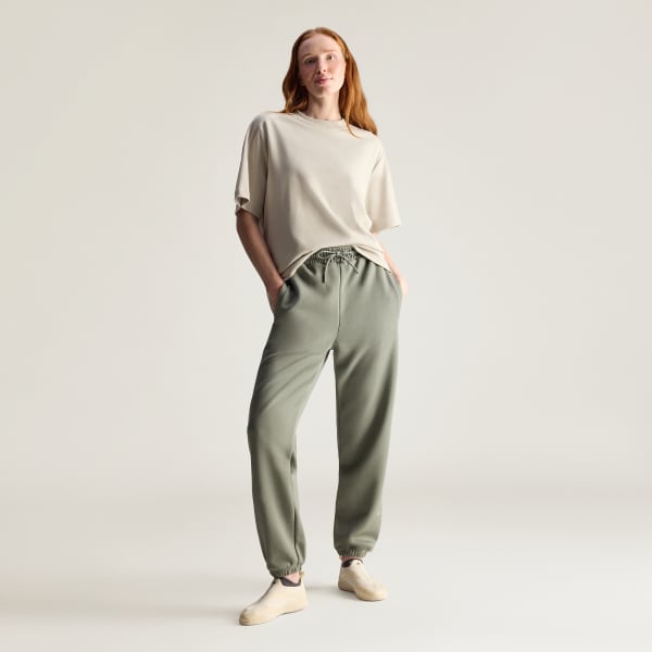 สีเทา เสื้อยืดลายโลโก้ adidas by Stella McCartney