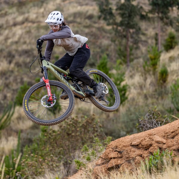 Five ten freerider pro women's top