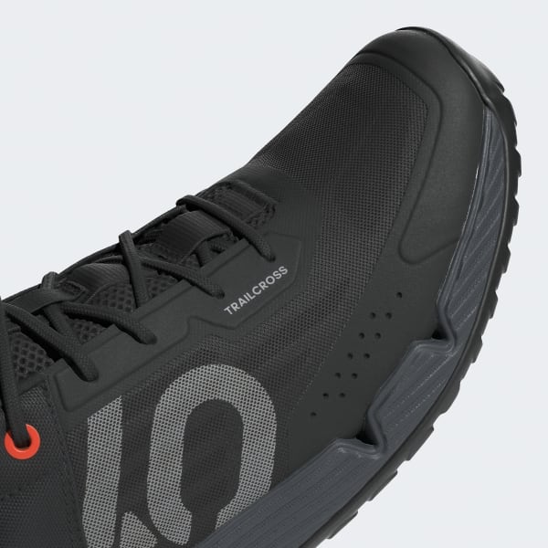 Adidas mountain bike shoes top
