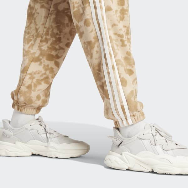 【ADIDAS】AOP Sweatpants - Beige / IX5997 adidas Sweat Pants - Beige | adidas Philippines