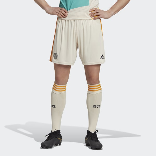 Beige FC Bayern 22/23 fjerdeshorts JME84