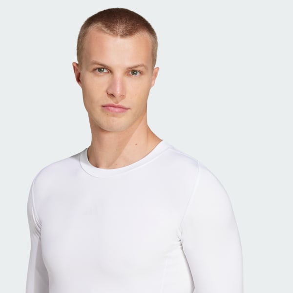 ホワイト テックフィット 長袖Tシャツ