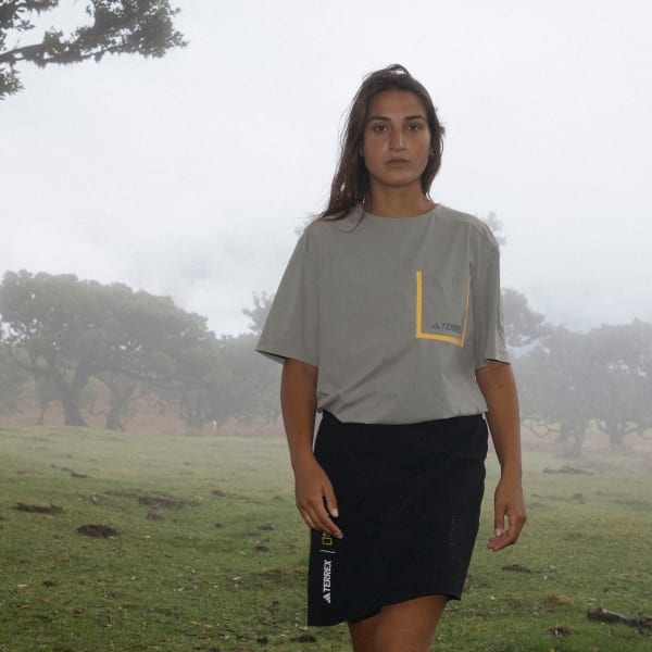 アディダス ナショナル ジオグラフィック 半袖Tシャツ - グリーン