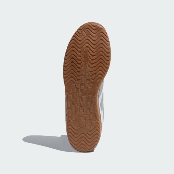 White Pivot Court M