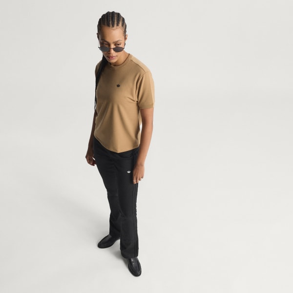 สีชมพู เสื้อยืด Premium Essentials