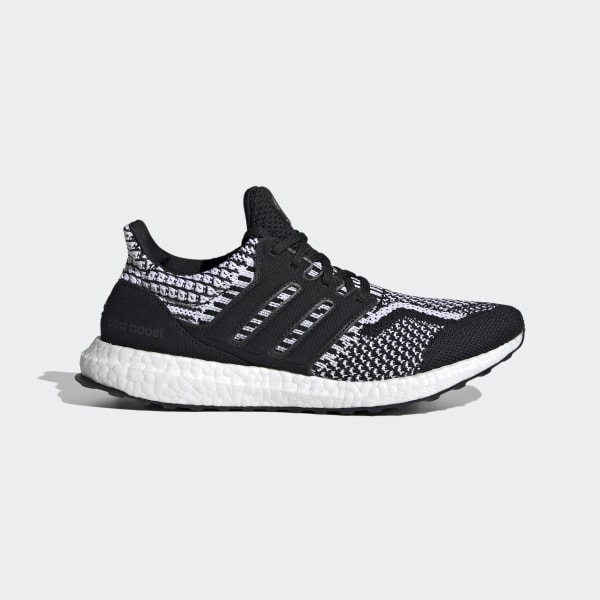 Negro ULTRABOOST 5.0 DNA W