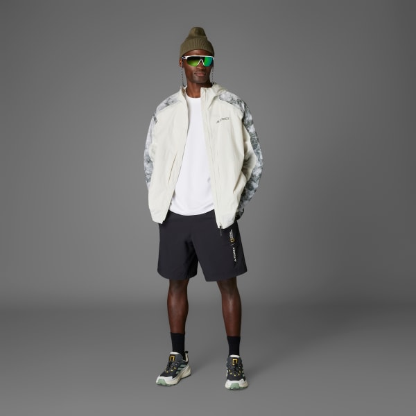 Abu-abu Jaket adidas National Geographic WIND.RDY