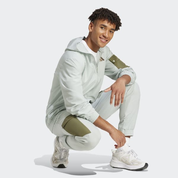 Sportswear_Woven_Cargo_Track_S