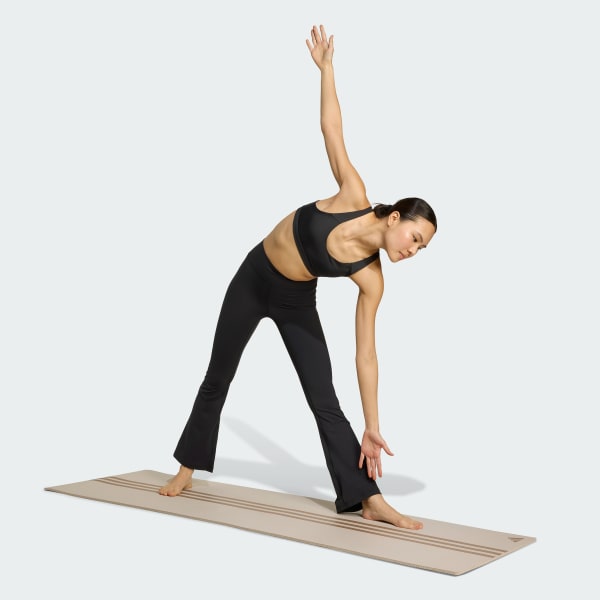 Black All Me 에센셜 플레어 레깅스