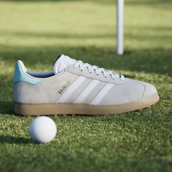 White Gazelle Spikeless Golf Shoes