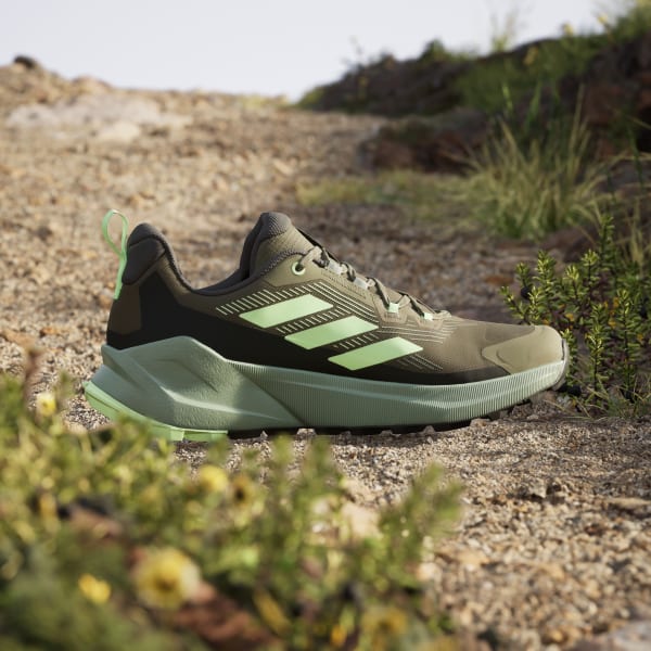 Adidas canada trail top