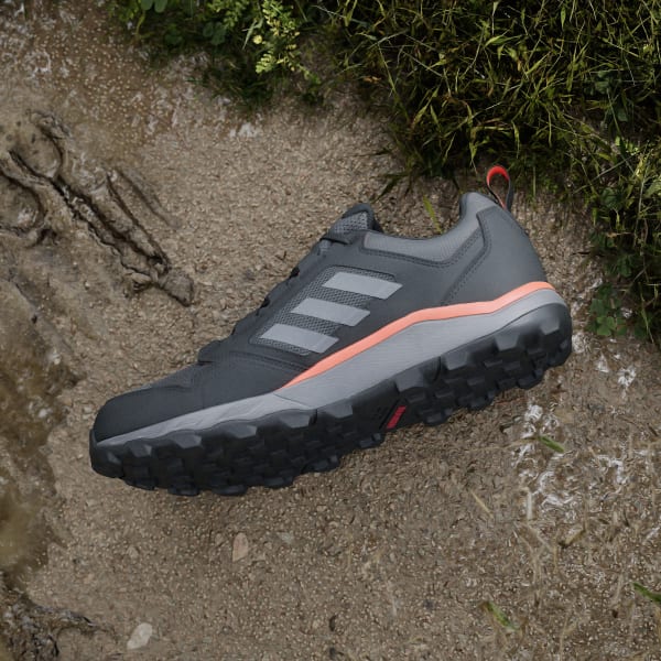 アディダス トレースロッカー 2.0 GORE-TEX トレイルランニング