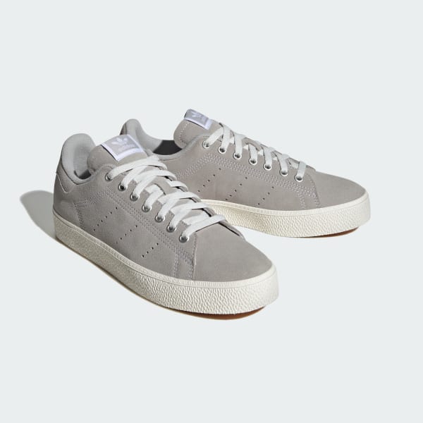 Stan smith gris daim sale