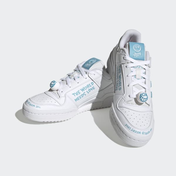 White Forum Low Classic x André Saraiva Shoes
