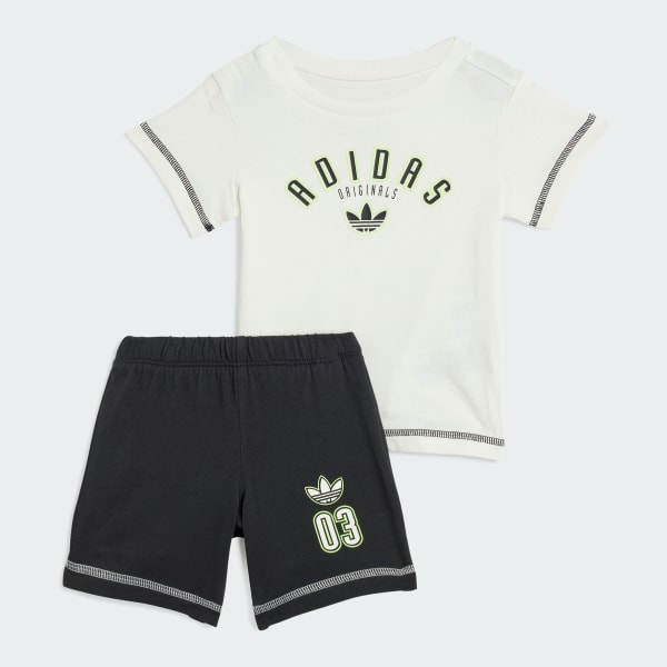 Blanco Conjunto de camiseta y shorts para niños