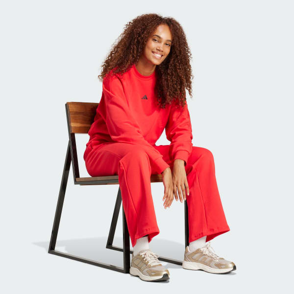 Red Essentials Small Logo Feelcozy Sweatshirt