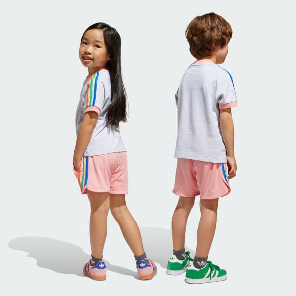 สีเทา ชุดเสื้อยืดและกางเกงขาสั้นสำหรับเด็ก