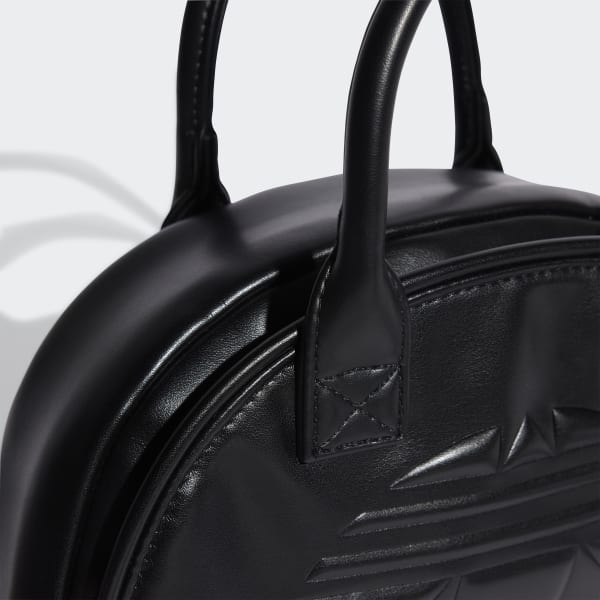 ☆Adidas☆Original Polyurethane Trefoil Satchel Bag ADIDAS POLYURETHANE TREFOIL SATCHEL BAG PRICE 1890 Baht SIZE