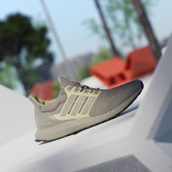 Beige ULTRABOOST 1.0 SHOES