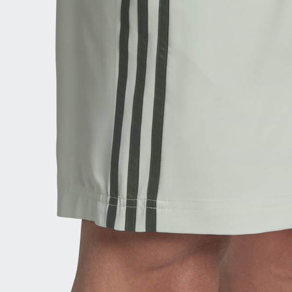 Groen AEROREADY Essentials Chelsea 3-Stripes Short 28983