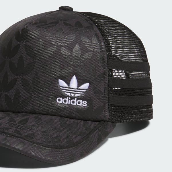 Trucker adidas store