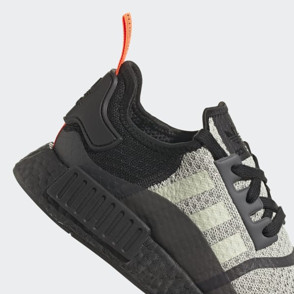 Nmd r1 clearance black green