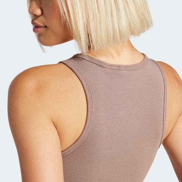 アディダス エッセンシャルズ リブ タンクトップ - ブラウン