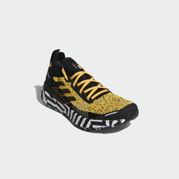adidas ultra boost con punta dorata