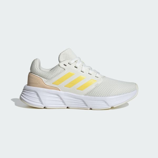 Beige Galaxy 6 Laufschuh