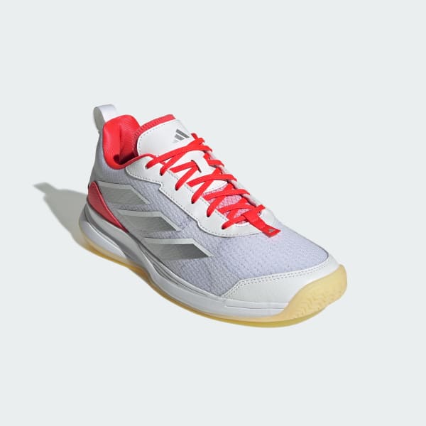 White Avaflash Low Tennis Shoes