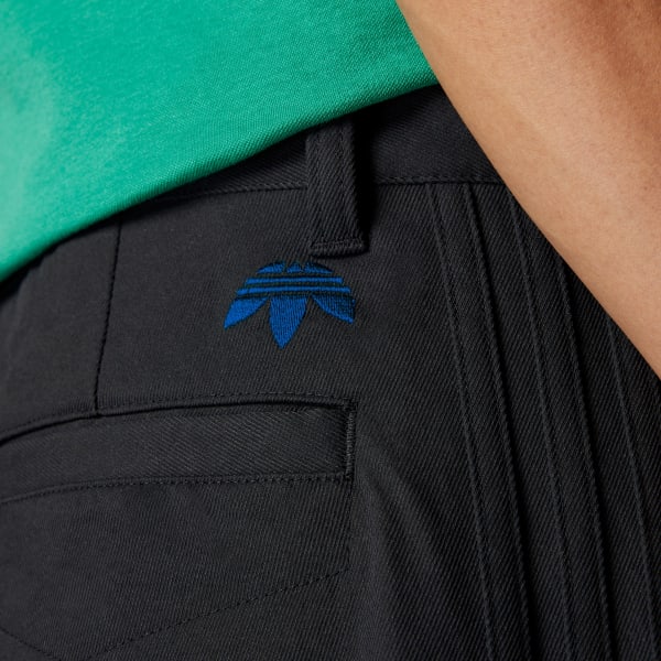 Black Rolling Links Golf Shorts