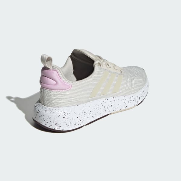 Tenis swift run blancos top