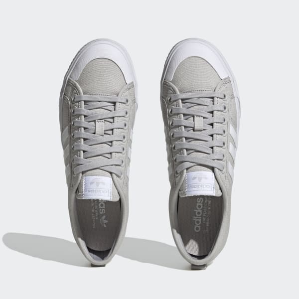 Abu-abu Sepatu Nizza