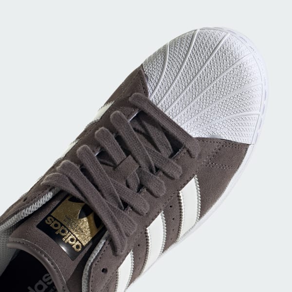 Adidas superstar grises gamuza discount