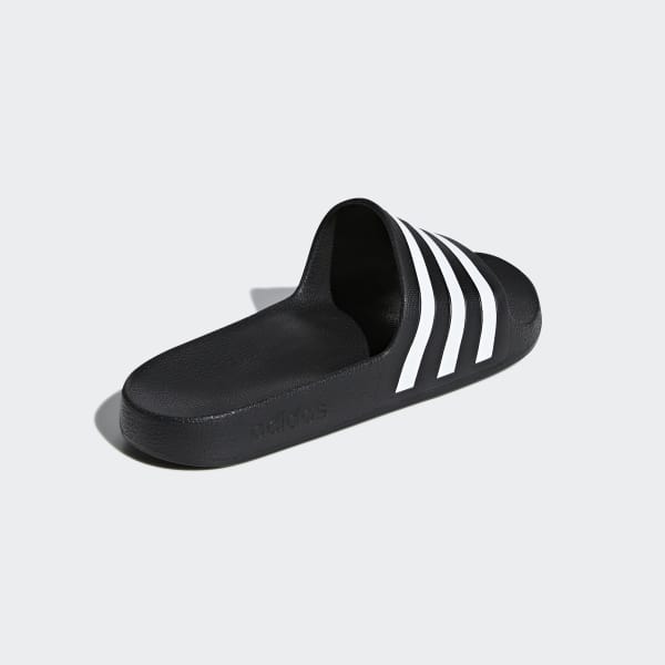 Chanclas Aqua negras y blancas adidas