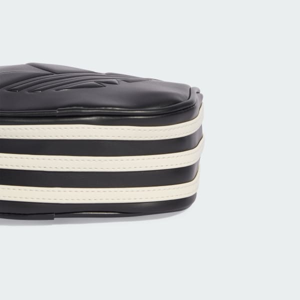 Black Diamond-Shaped Bag