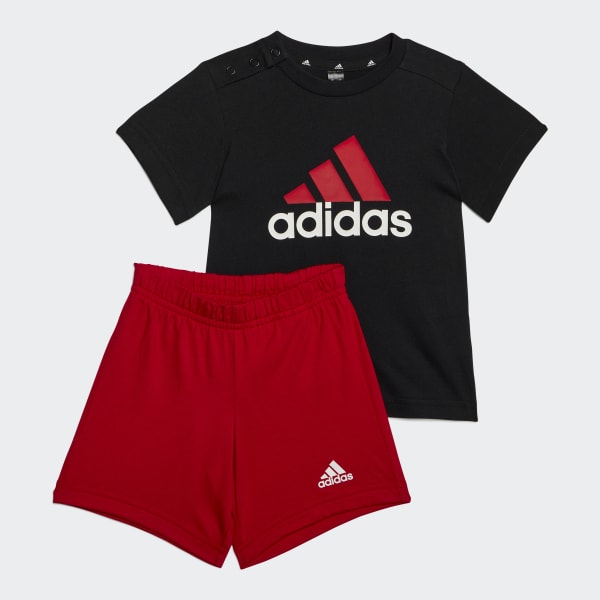 Negro Conjunto de Remera y Shorts Essentials