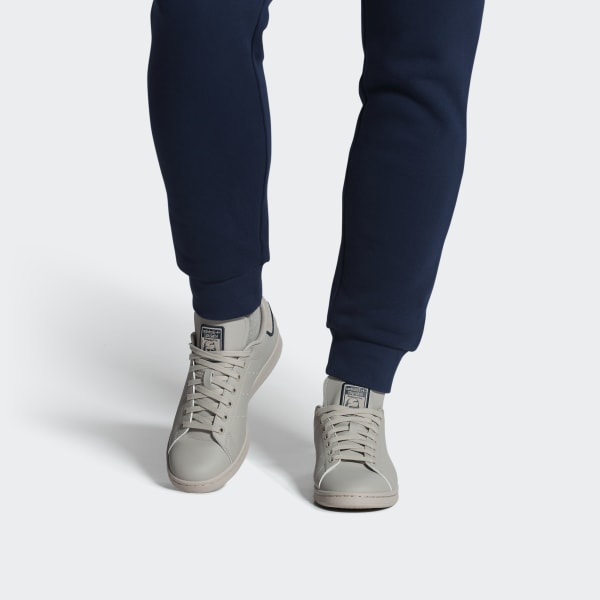Stan Smith Shoes - Grey | Men's Lifestyle adidas
