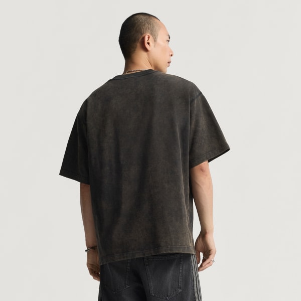 Svart adidas Equipment T-skjorte