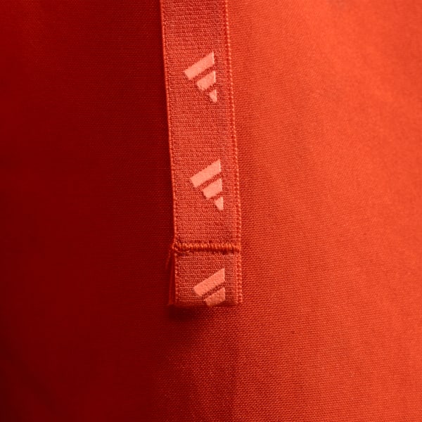 Rojo Shorts Run It