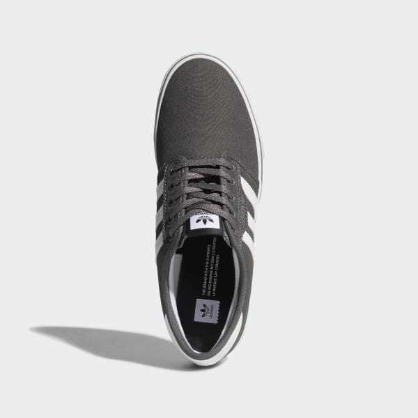 adidas seeley bege