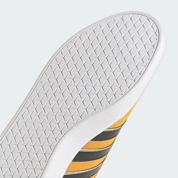  adidas Men's VL Court Lifestyle Skateboarding Suede Skate  Shoe, Preloved Yellow/Black/Black Blue Metallic, 7
