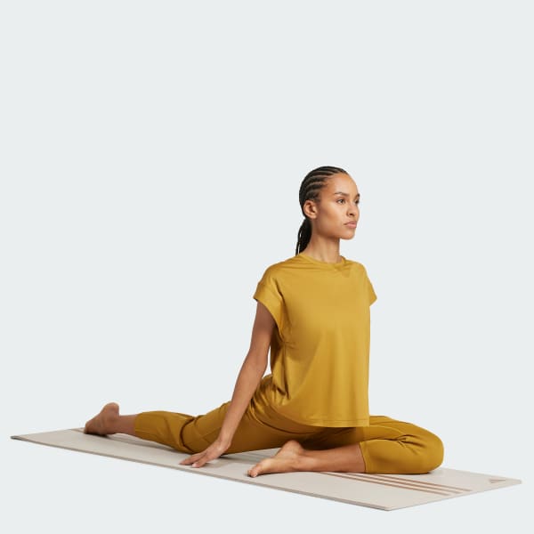 Καφέ Yoga Tee